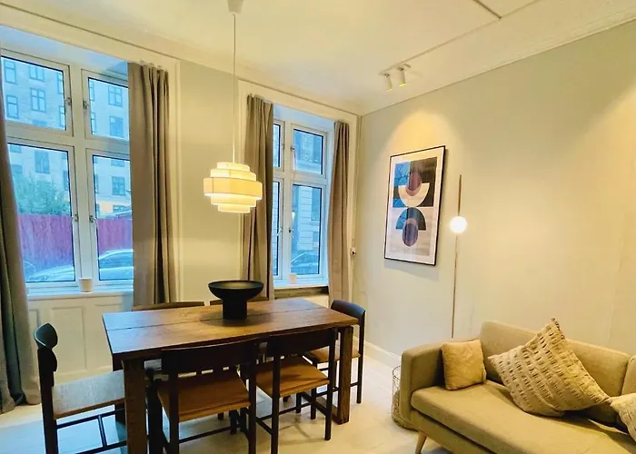 Amazing Apartment In Urban Neighborhood